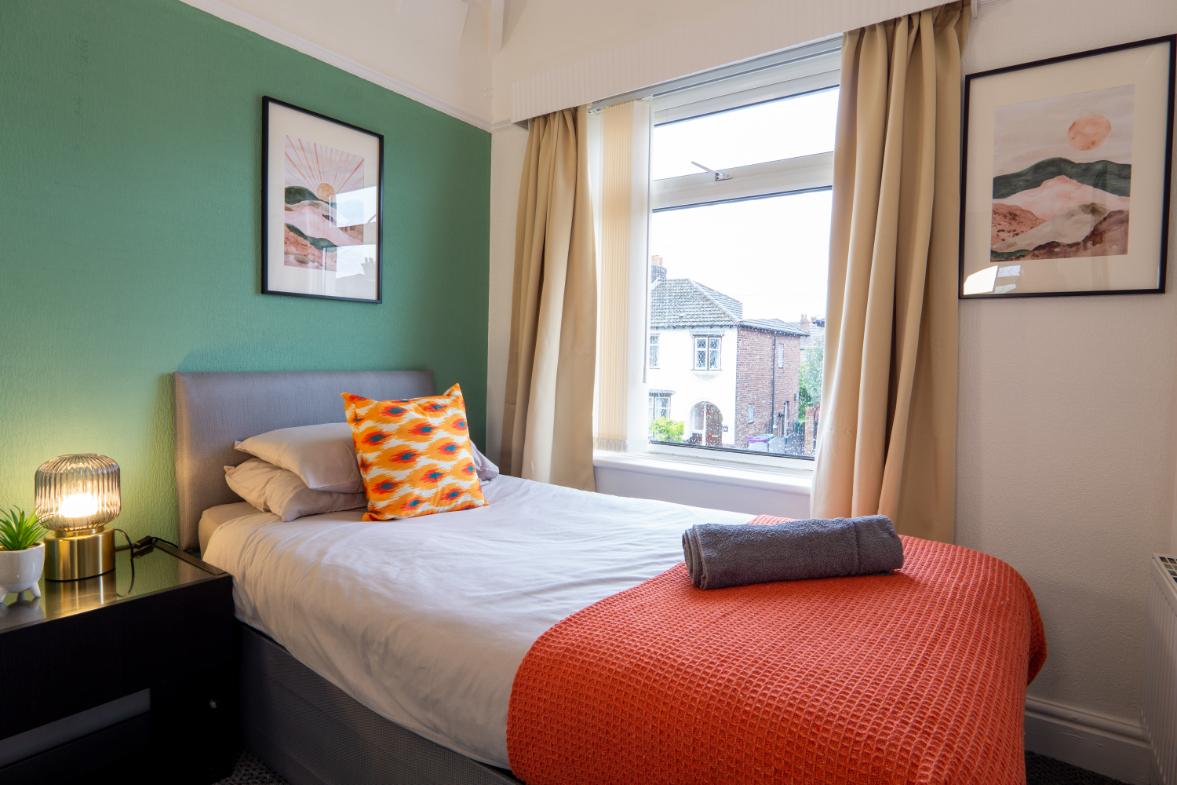 Strawberry Field House5