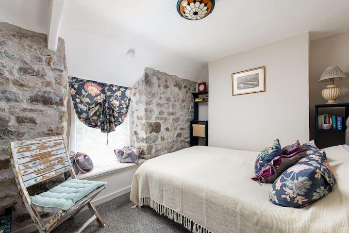 Cosy 3Bedroom Cottage, Sleeps 62