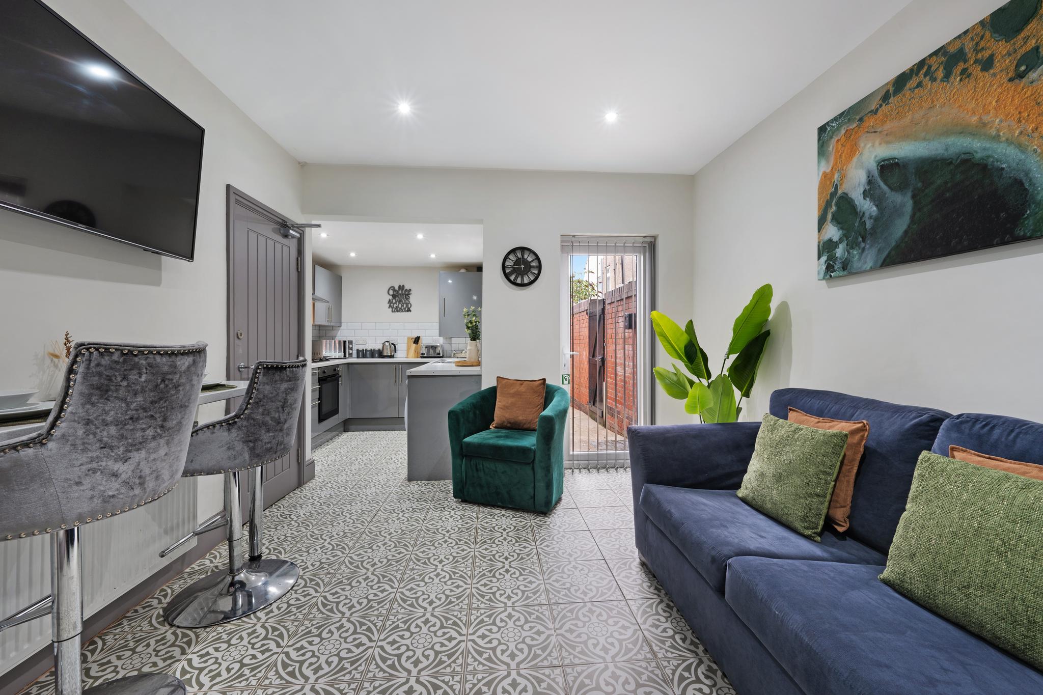 Sutcliffe House | Air Host & Stay | 3 bed 3 bath1