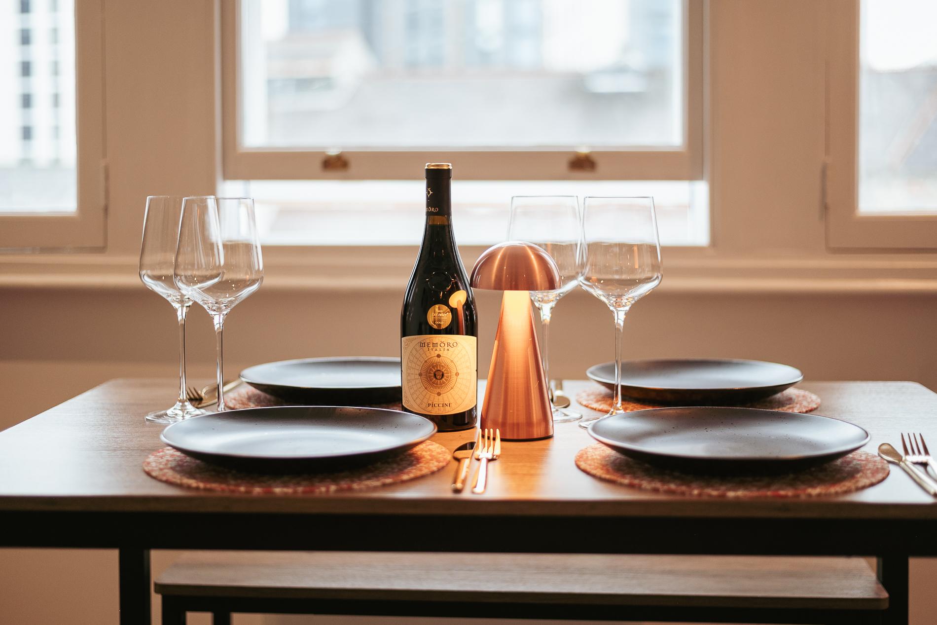 Central & Chic Flat-Sleeps 4-By FabAccommodation5