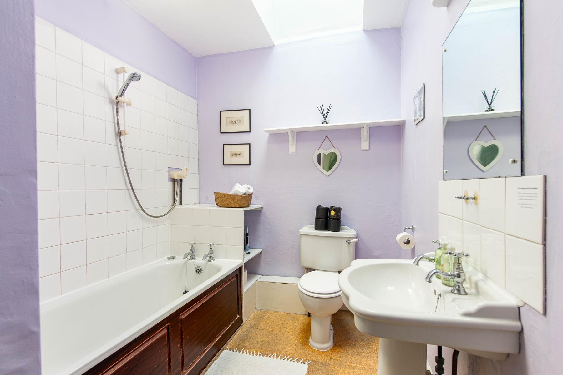 Refined Period 4BD Cotham Home-Sleeps 6-Garage5