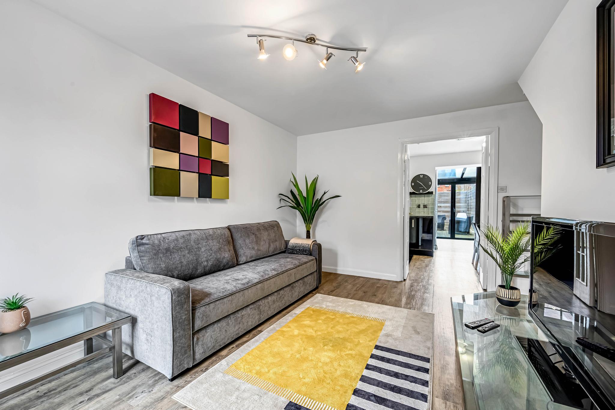 Cemeas House | 5m to Hill Dickinson Stdm | Parking1