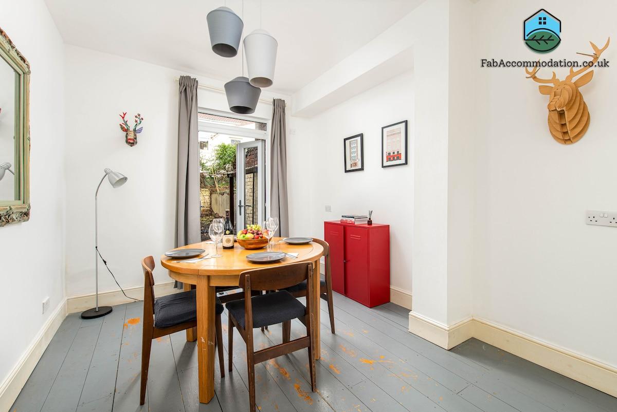 Spacious and Bright 2Bed House-By FabAccommodation3