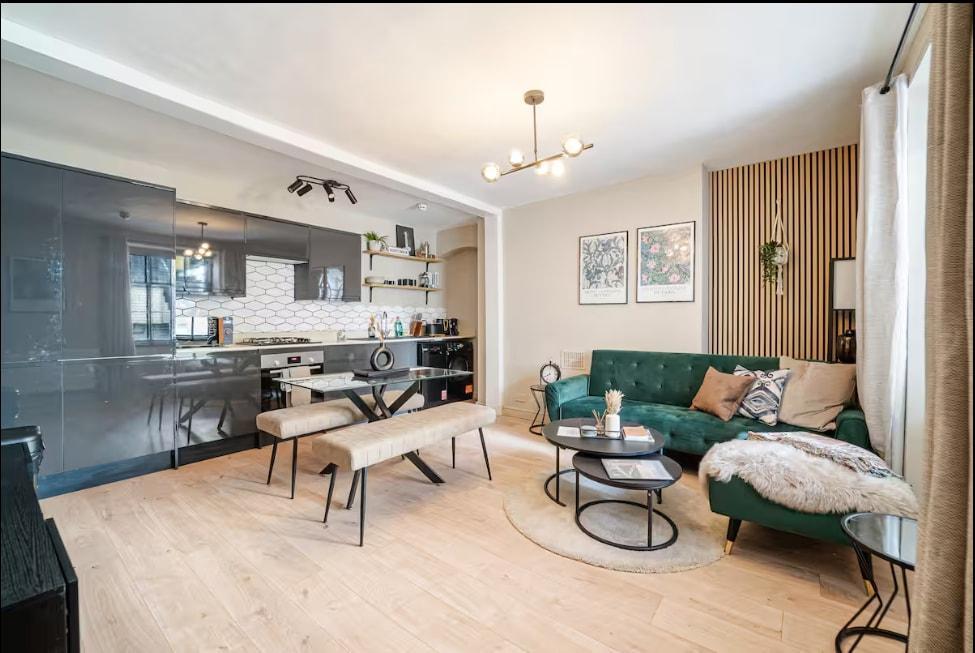 NEW Stylish & Cosy-2Bed-Basement-Central Flat1