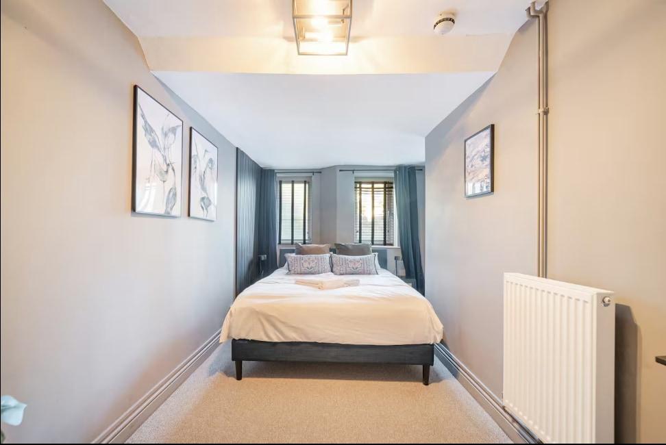 NEW Stylish & Cosy-2Bed-Basement-Central Flat5