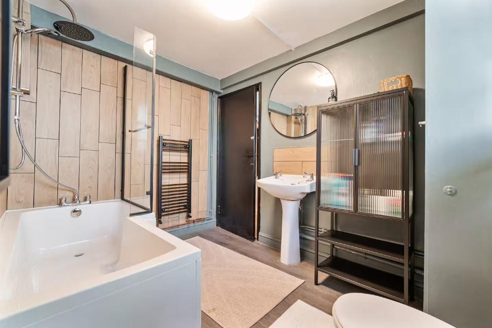 NEW Stylish & Cosy-2Bed-Basement-Central Flat3