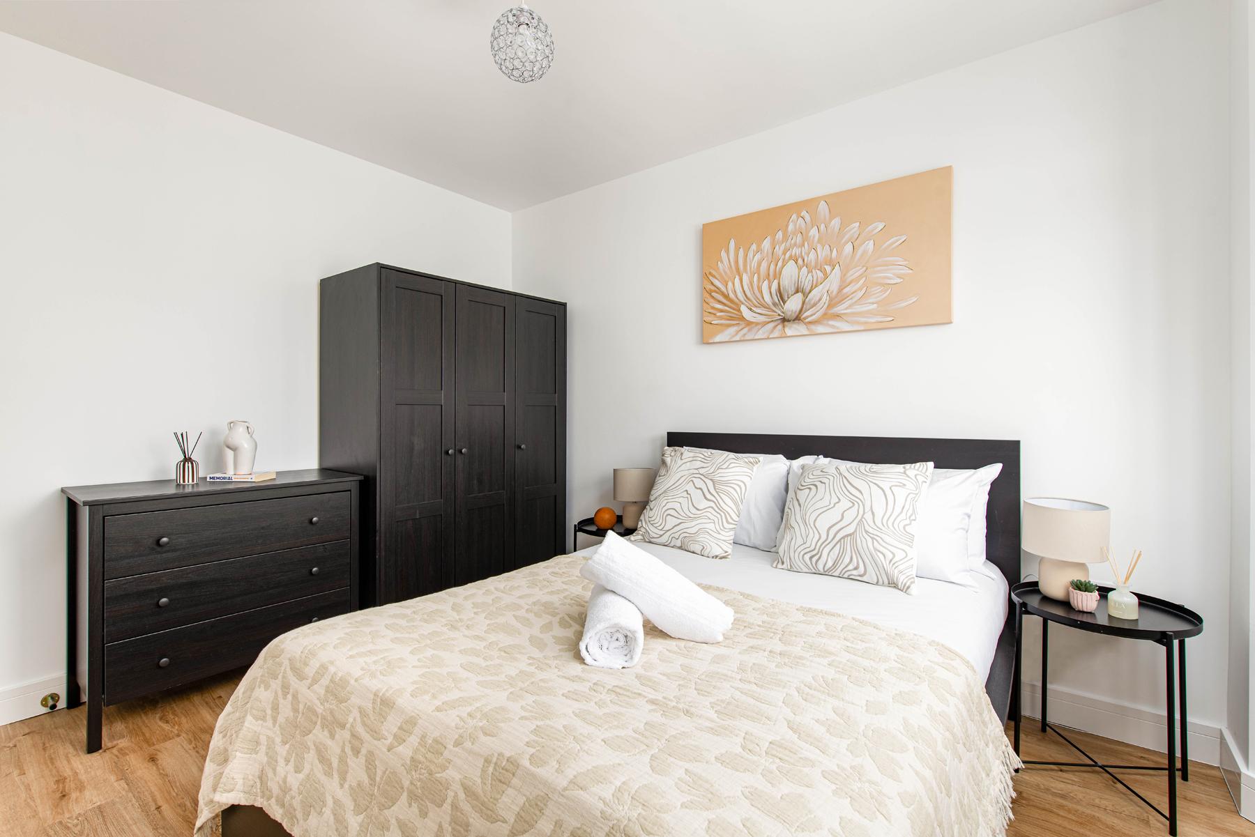 NEW-Modern Eco 4 Bed-Business & Leisure-Parking+EV4